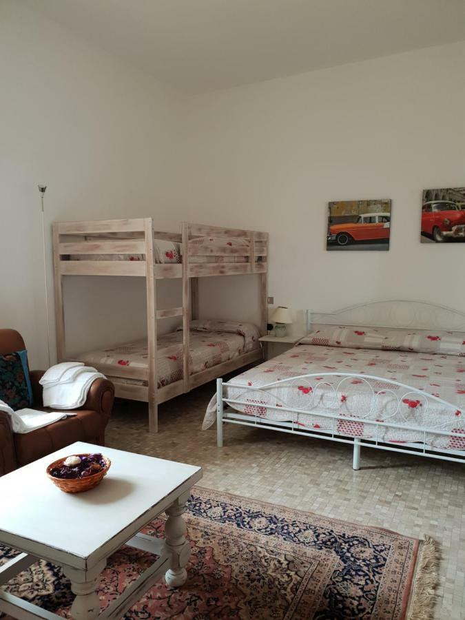 Camere "Le Margherite" Олбия Екстериор снимка